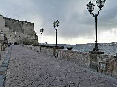 Escursione al Castel nuovo e Il Castel dell'ovo 08