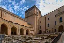 Castello Carlo V 01