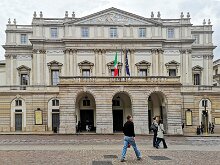 Piazza e Teatro La Scala 03